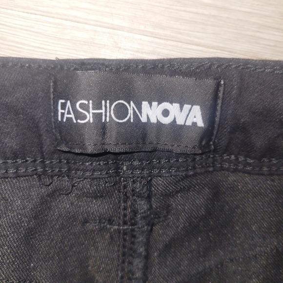 Fashion Nova NEW Lola Black Denim straight leg Jeans 13 Comfort Casual relaxed - Picture 3 of 8